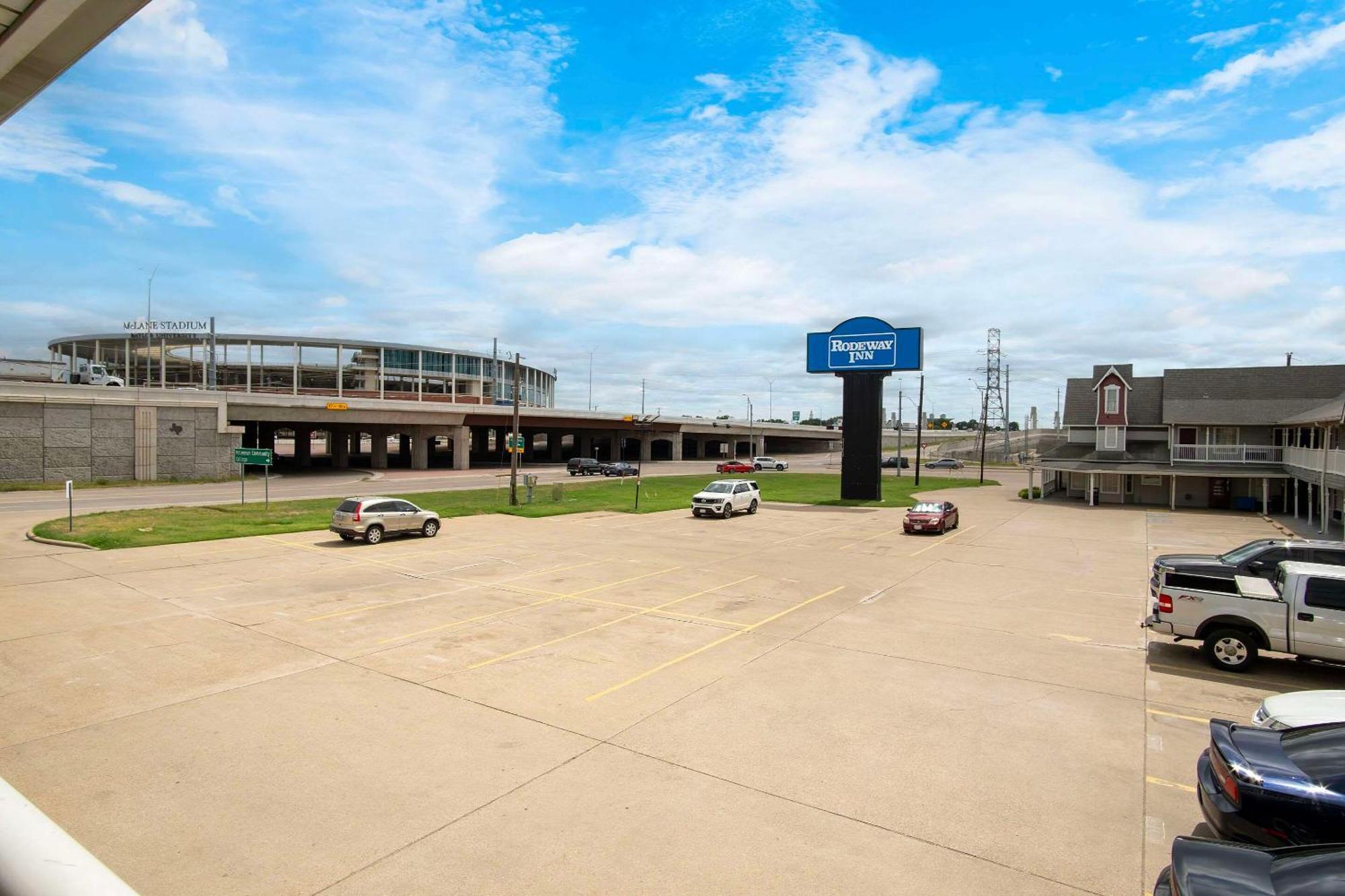 Rodeway Inn Waco Exterior photo